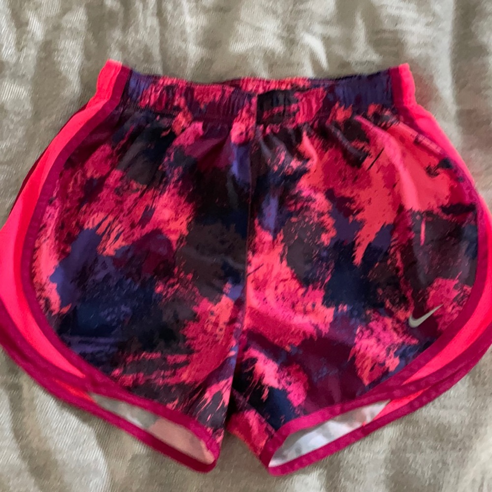 Nike Dri-FIT Tempo
Women's Printed Running Shorts
